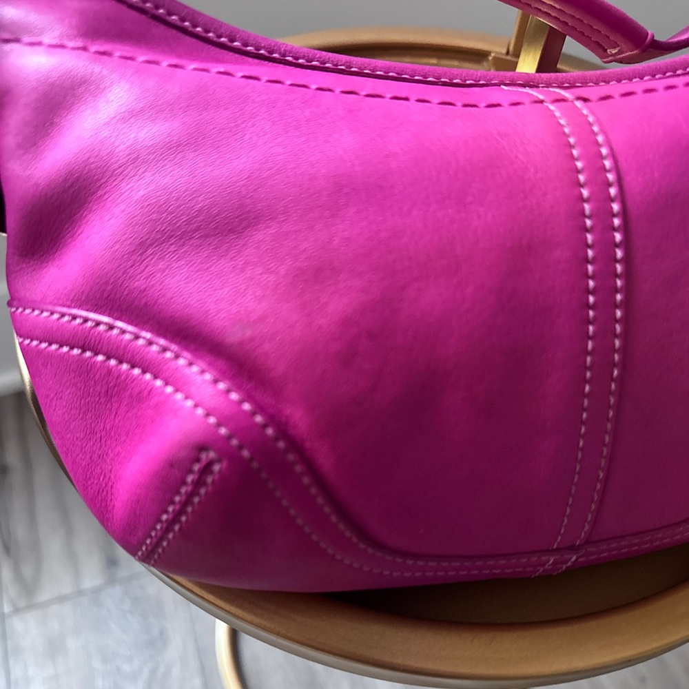Coach Soho Demi Hobo Hot Pink Leather Vintage Small Shoulder Bag Y2K 9541 Rare - Picture 8 of 14